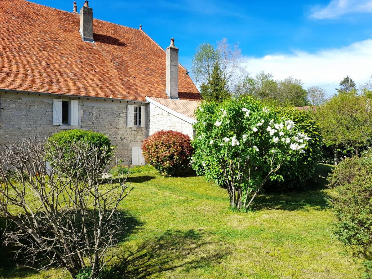 Avol D'Oiseau Bed & Breakfast Villers-Farlay Dış mekan fotoğraf