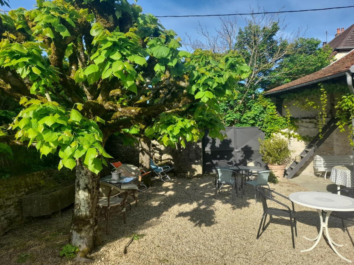 Avol D'Oiseau Bed & Breakfast Villers-Farlay Dış mekan fotoğraf